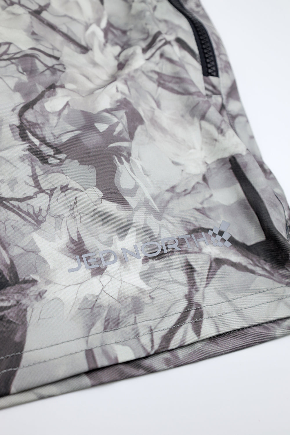 Agile Bodybuilding 4'' Shorts w Zipper Pockets - Leaf Camo