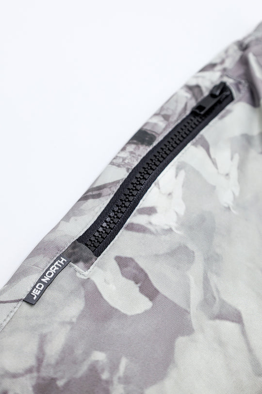 Agile Bodybuilding 4'' Shorts w Zipper Pockets - Leaf Camo