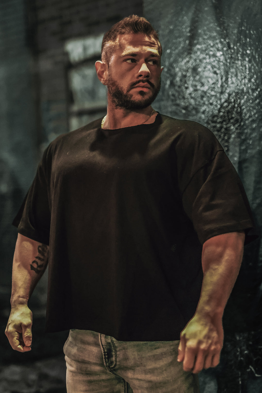 Raw-Cut Boxy Crop Tee - Black