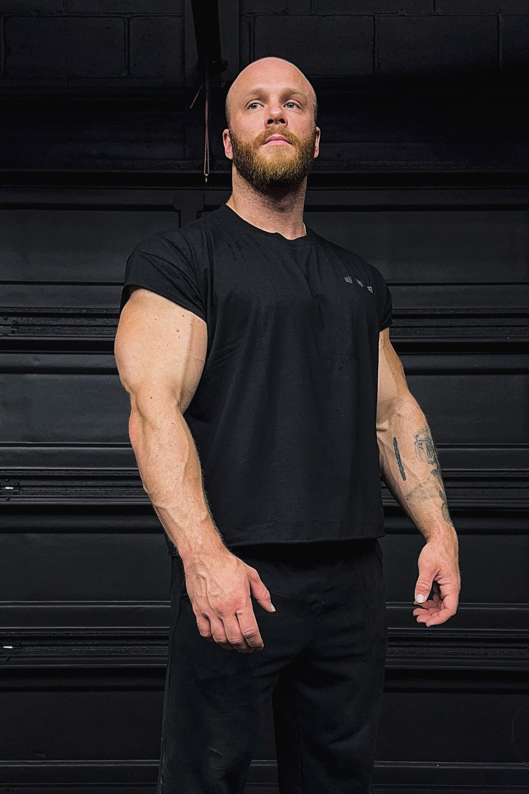 Oversized Raw-Cut Cropped Tee - Black