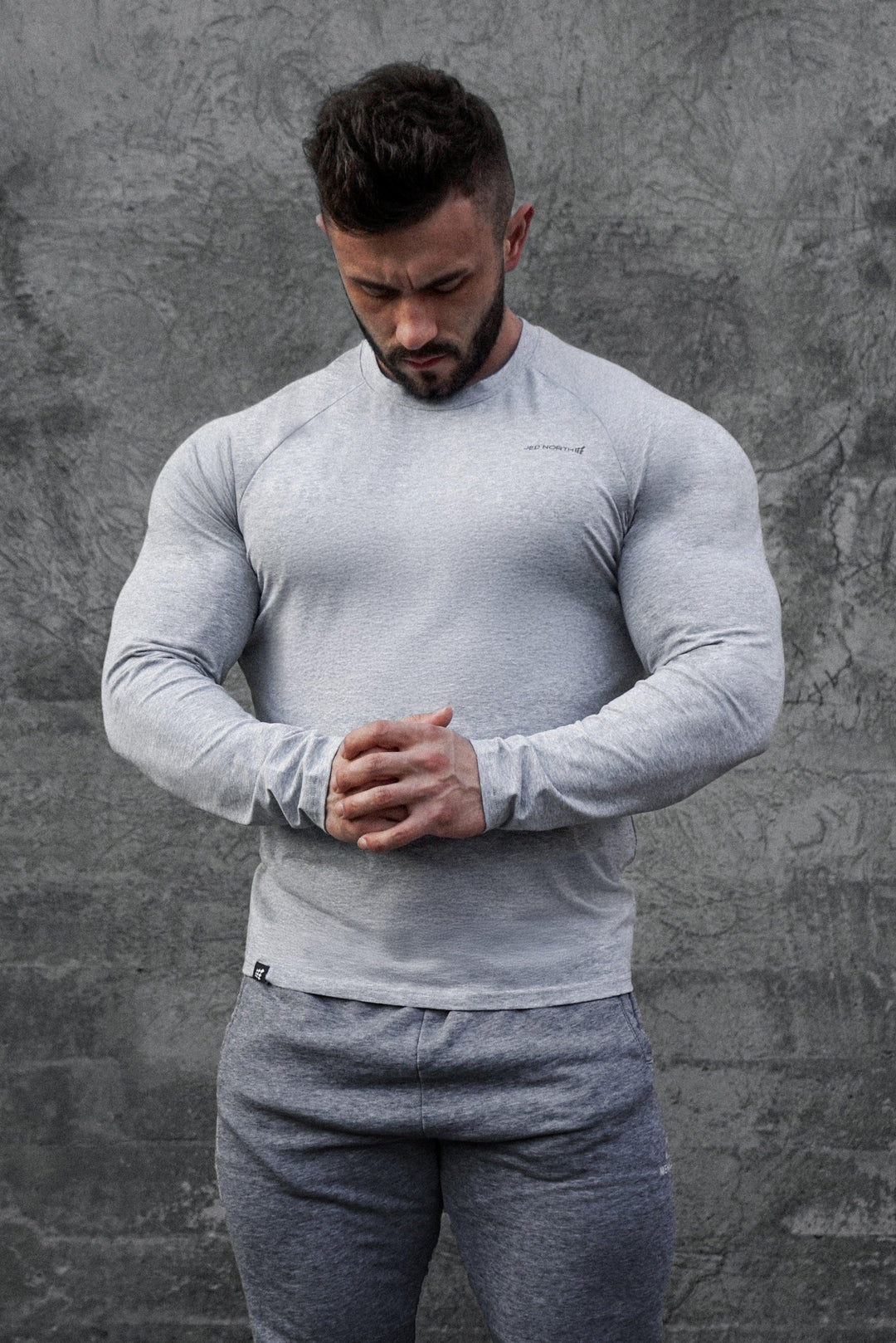 Titan Muscle-Fit Long Sleeve T-Shirt - Platinum