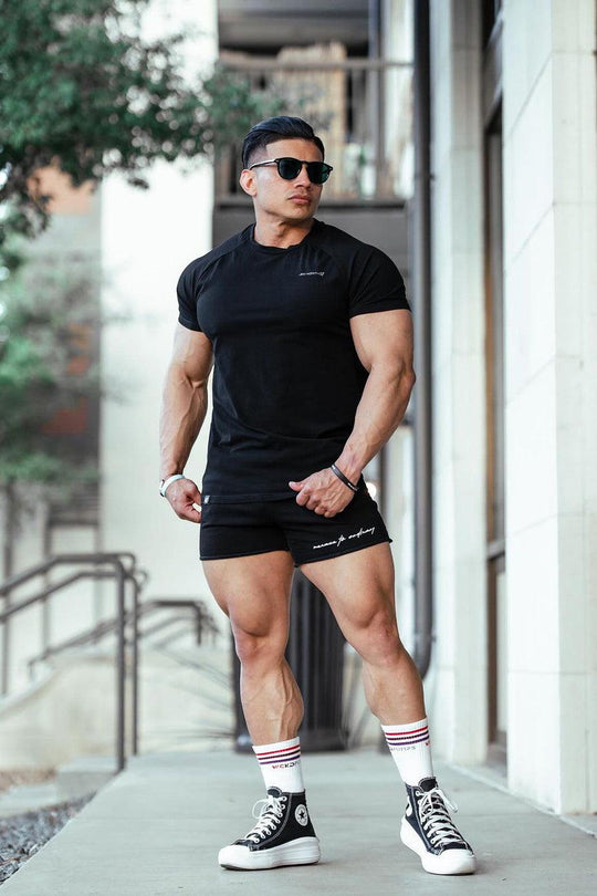 Titan 2.0 Muscle-Fit T-Shirt - Black